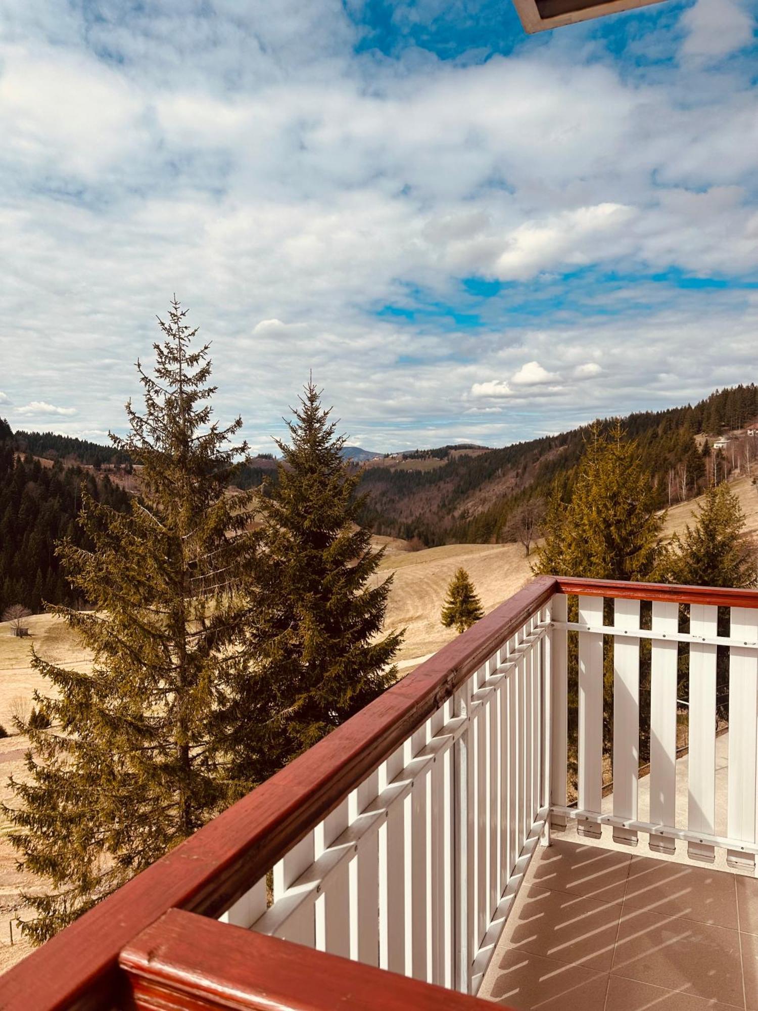 Zlatarska Kruna Nova Varos Bagian luar foto
